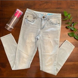 Indigo Rein muffin top light wash jeans